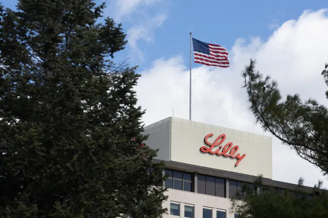 Eli Lilly becomes the first drugmaker worth $1 trillion